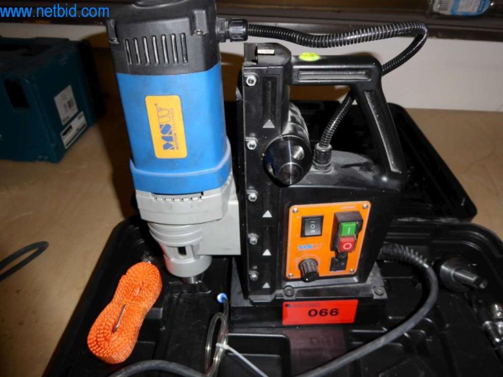 Máquinas para trabajar el metal, impresoras 3D y equipos de taller-5