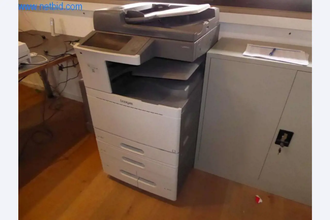 Máquinas para trabajar el metal, impresoras 3D y equipos de taller-1