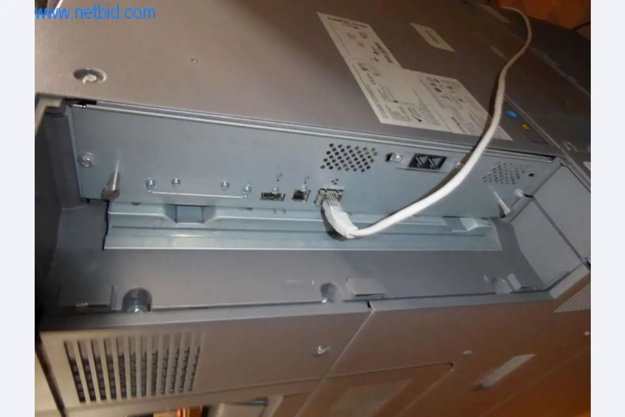 Máquinas para trabajar el metal, impresoras 3D y equipos de taller-6