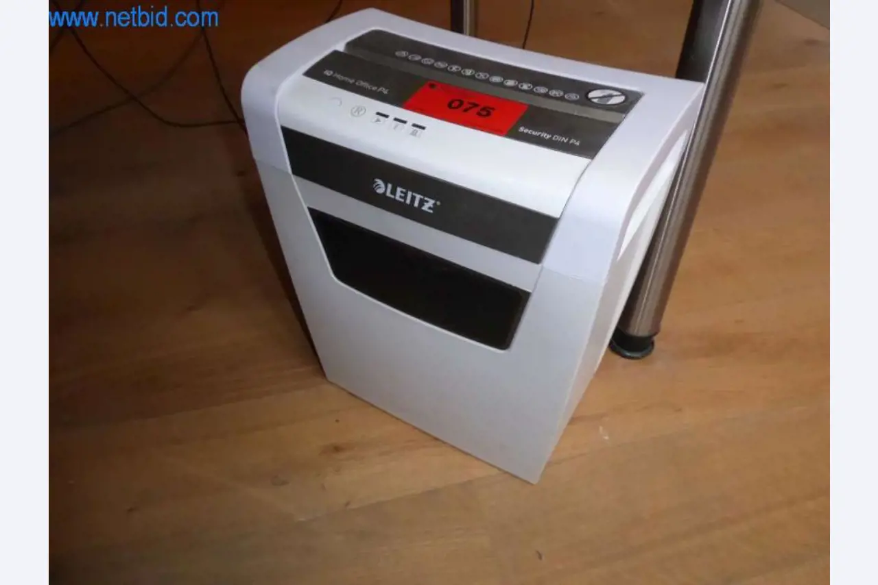 Máquinas para trabajar el metal, impresoras 3D y equipos de taller-1