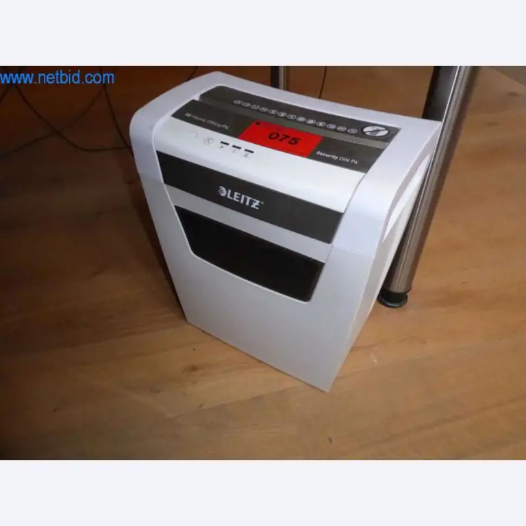 Máquinas para trabajar el metal, impresoras 3D y equipos de taller-1