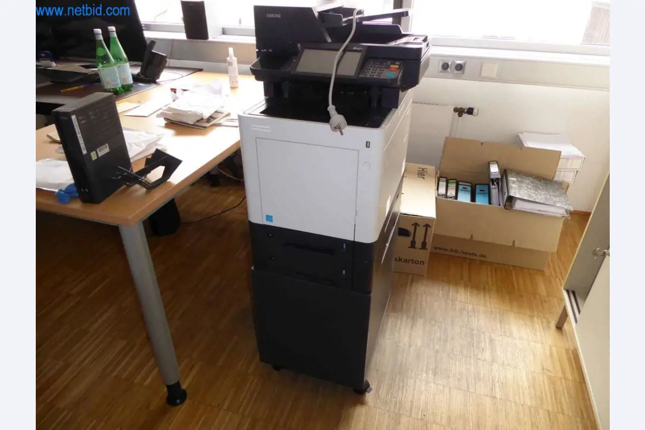 Vybavení kanceláří pro společnost spravující nemovitosti-1