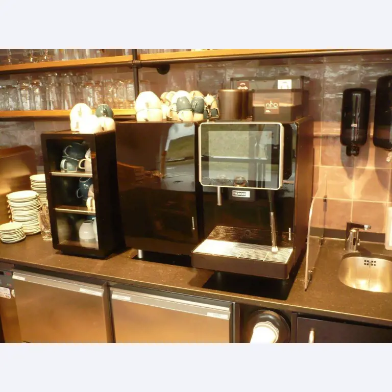 Popolna prodaja bistro-kavarne z opremo trgovine s pekovskimi izdelki-4