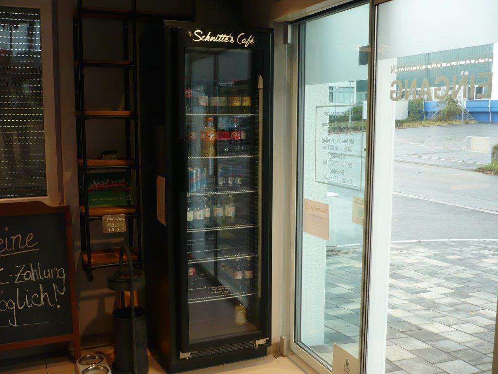 Complete sale of a bistro-cafe business with store fittings for baked goods-7