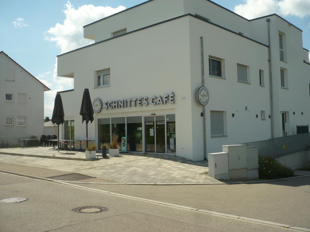 Complete sale of a bistro-cafe business with store fittings for baked goods-1