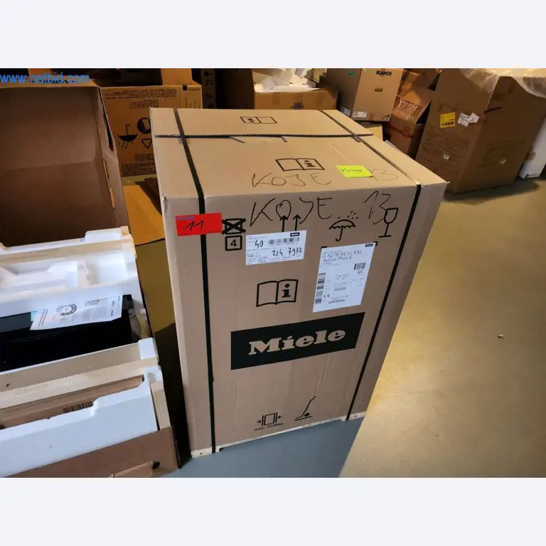 Ingerichte keukens, woonkamermeubels, badkamermeubels, decoratiemateriaal en elektrische keukenapparaten-1