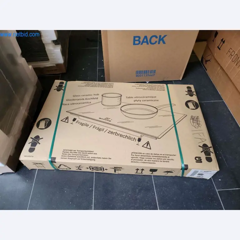 Ingerichte keukens, woonkamermeubels, badkamermeubels, decoratiemateriaal en elektrische keukenapparaten-1