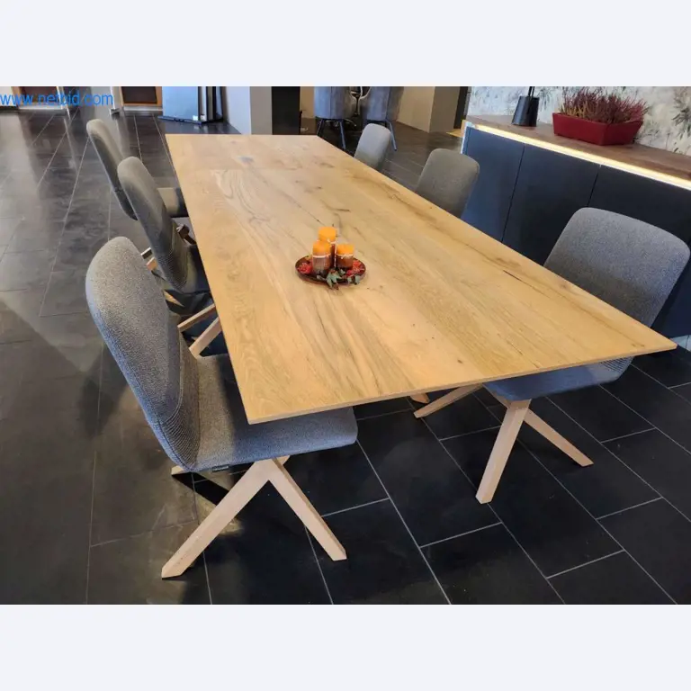 Ingerichte keukens, woonkamermeubels, badkamermeubels, decoratiemateriaal en elektrische keukenapparaten-1