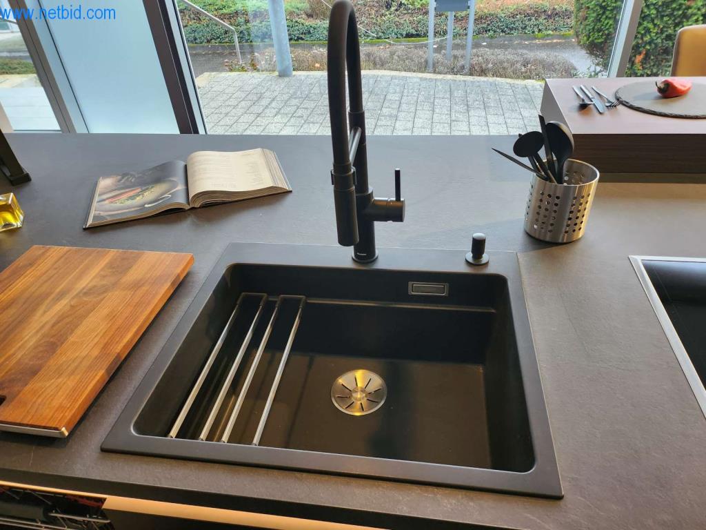 Einbauküchen, Wohnmöbel, Badmöbel, Dekorationsmaterial und Küchenelektrogeräte-4