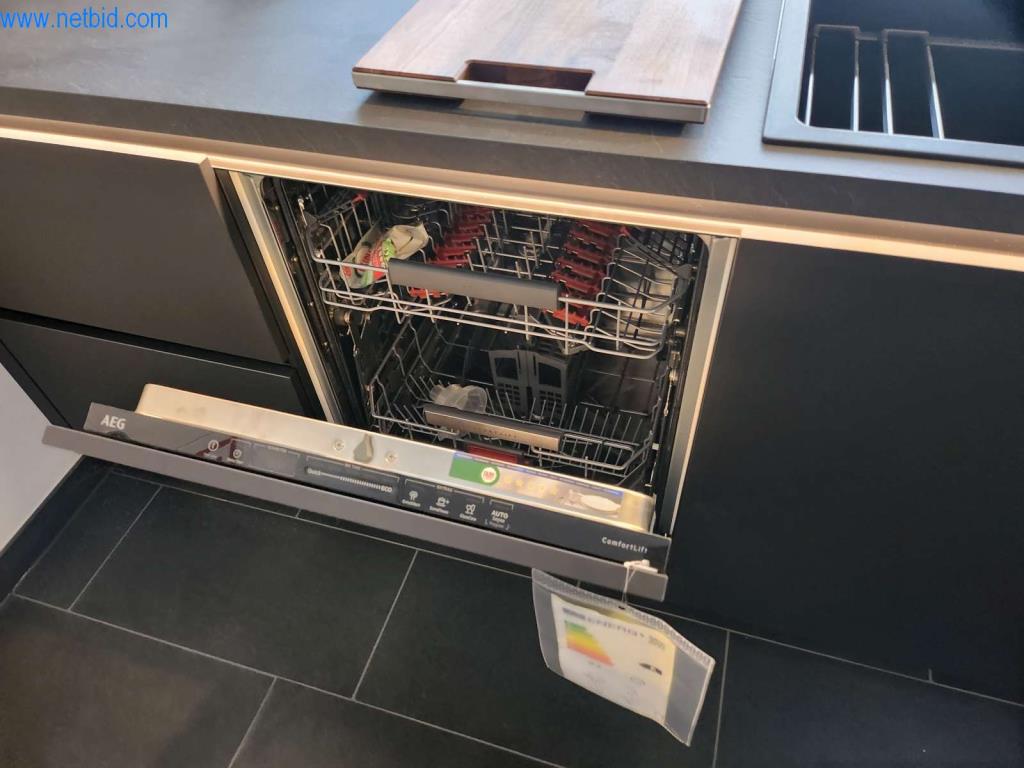 Einbauküchen, Wohnmöbel, Badmöbel, Dekorationsmaterial und Küchenelektrogeräte-5