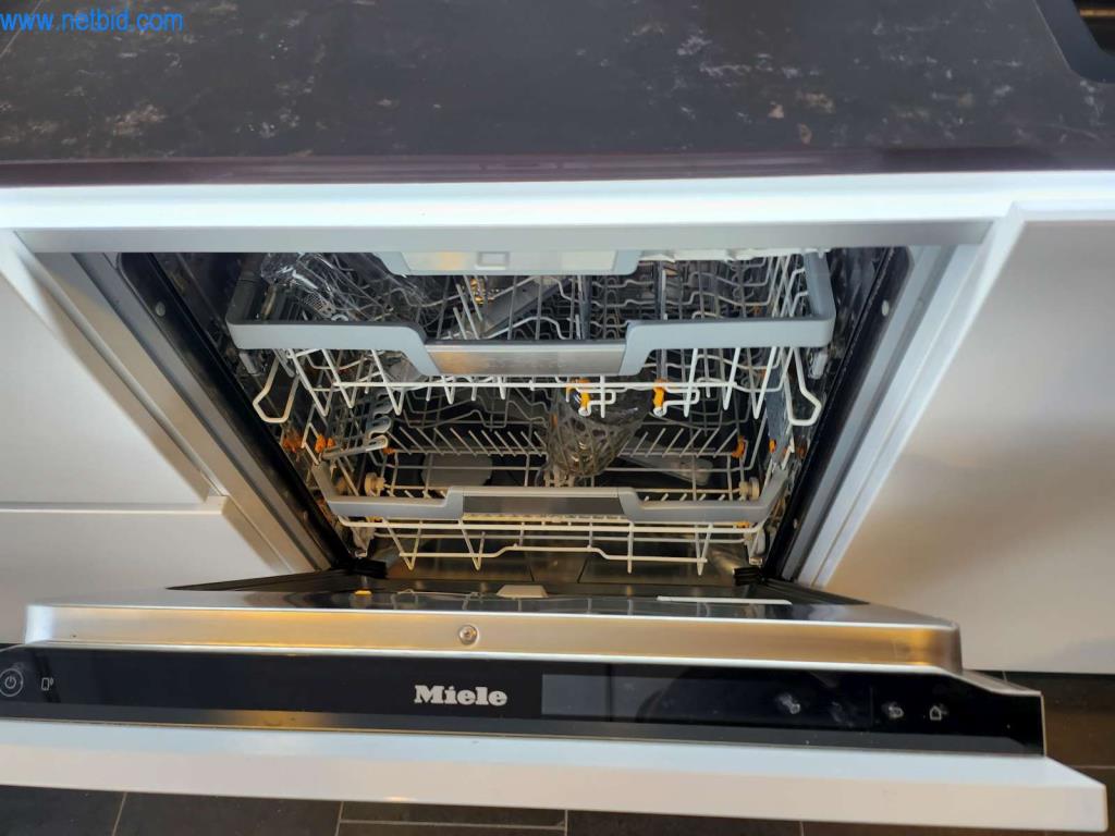 Einbauküchen, Wohnmöbel, Badmöbel, Dekorationsmaterial und Küchenelektrogeräte-8