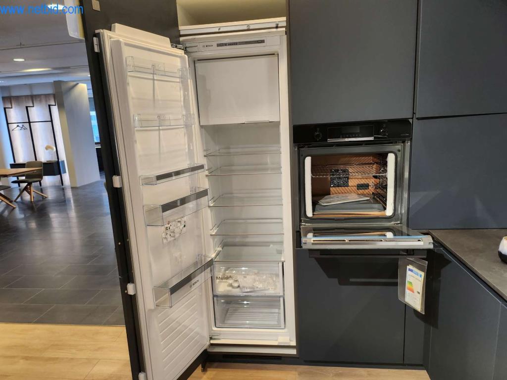 Kuchnie na wymiar, meble do salonu, meble łazienkowe, materiały dekoracyjne i kuchenne urządzenia elektryczne.-2