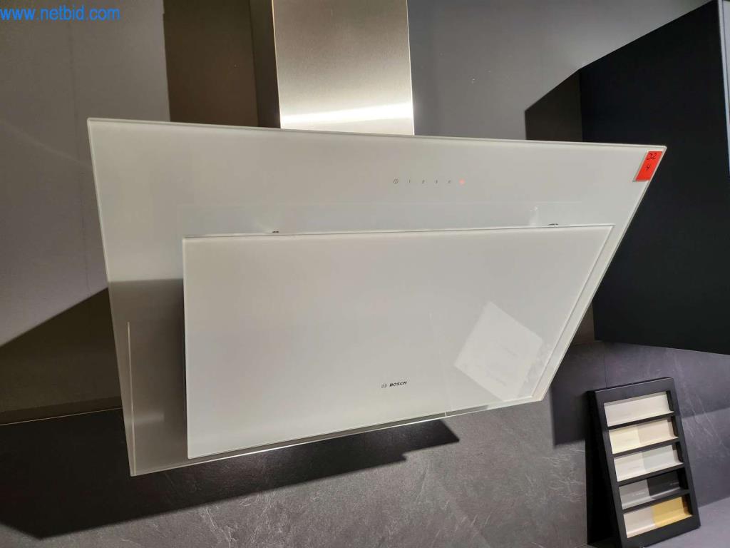 Kuchnie na wymiar, meble do salonu, meble łazienkowe, materiały dekoracyjne i kuchenne urządzenia elektryczne.-6