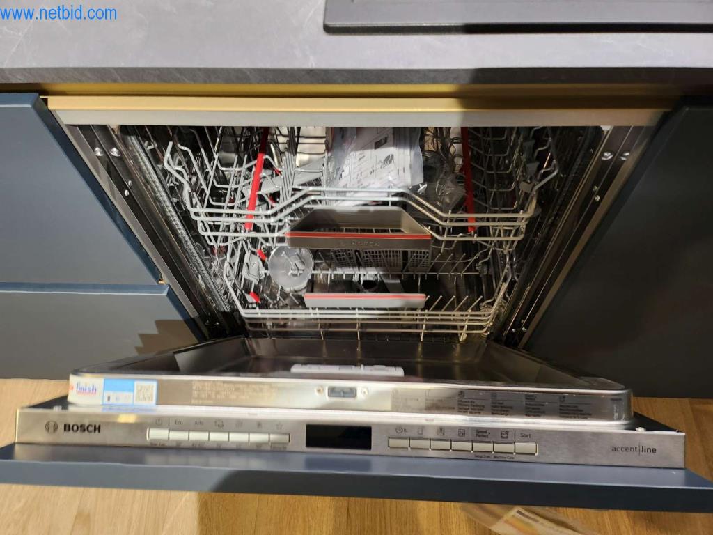 Kuchnie na wymiar, meble do salonu, meble łazienkowe, materiały dekoracyjne i kuchenne urządzenia elektryczne.-7