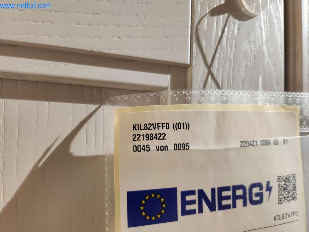 Kuchnie na wymiar, meble do salonu, meble łazienkowe, materiały dekoracyjne i kuchenne urządzenia elektryczne.-6