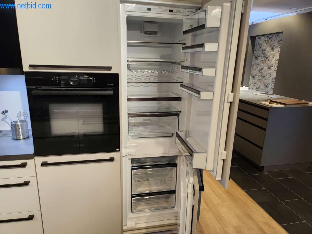 Kuchnie na wymiar, meble do salonu, meble łazienkowe, materiały dekoracyjne i kuchenne urządzenia elektryczne.-9