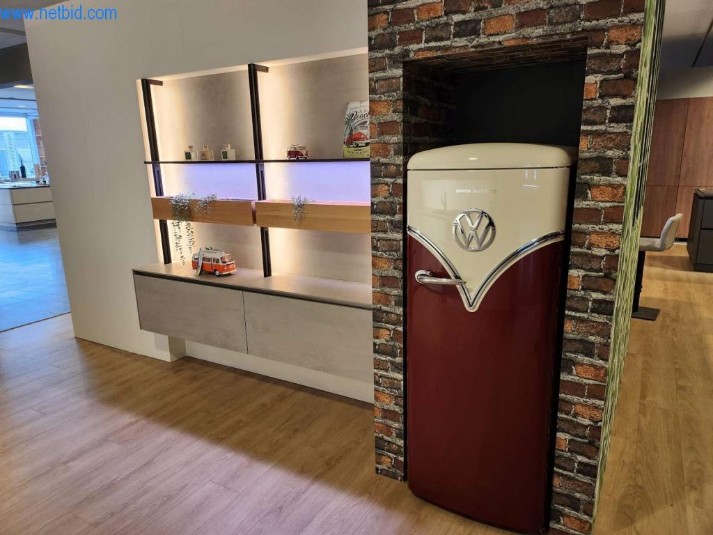 Kuchnie na wymiar, meble do salonu, meble łazienkowe, materiały dekoracyjne i kuchenne urządzenia elektryczne.-2