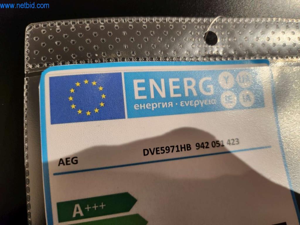 Kuchnie na wymiar, meble do salonu, meble łazienkowe, materiały dekoracyjne i kuchenne urządzenia elektryczne.-8