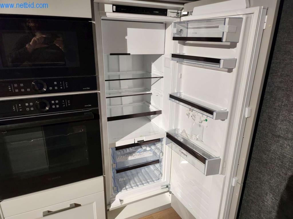 Kuchnie na wymiar, meble do salonu, meble łazienkowe, materiały dekoracyjne i kuchenne urządzenia elektryczne.-4