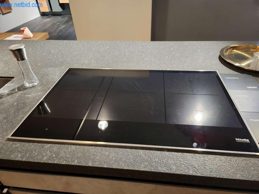 Vestavěné kuchyně, nábytek do obývacího pokoje, koupelnový nábytek, dekorační materiály a kuchyňské elektrospotřebiče-4