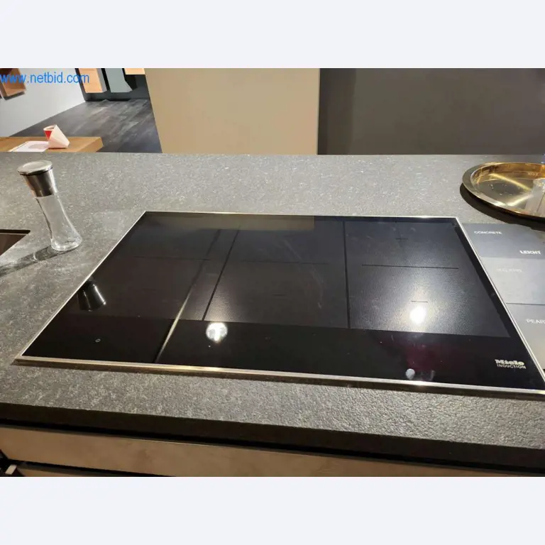 Ingerichte keukens, woonkamermeubels, badkamermeubels, decoratiemateriaal en elektrische keukenapparaten-4