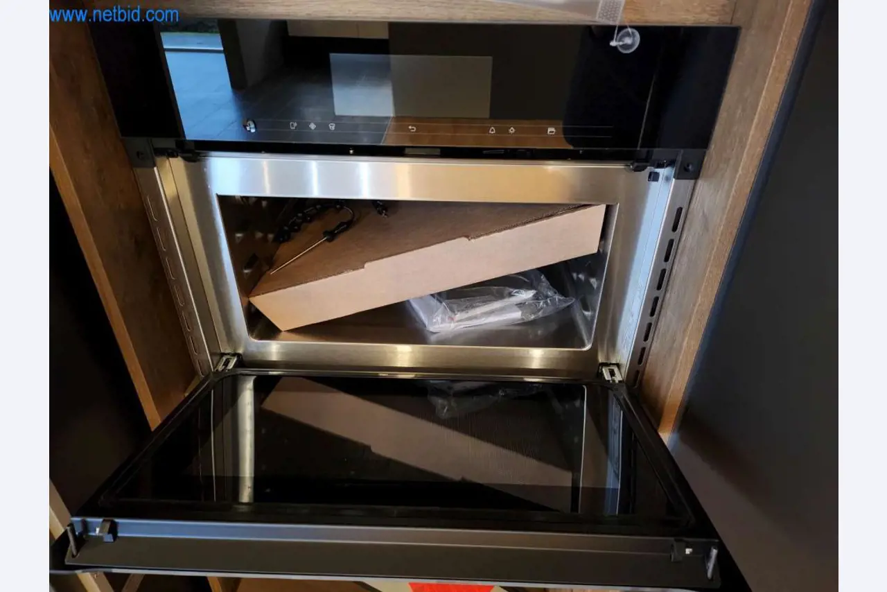Ingerichte keukens, woonkamermeubels, badkamermeubels, decoratiemateriaal en elektrische keukenapparaten-7