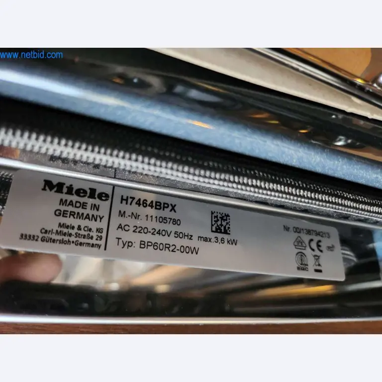 Ingerichte keukens, woonkamermeubels, badkamermeubels, decoratiemateriaal en elektrische keukenapparaten-9