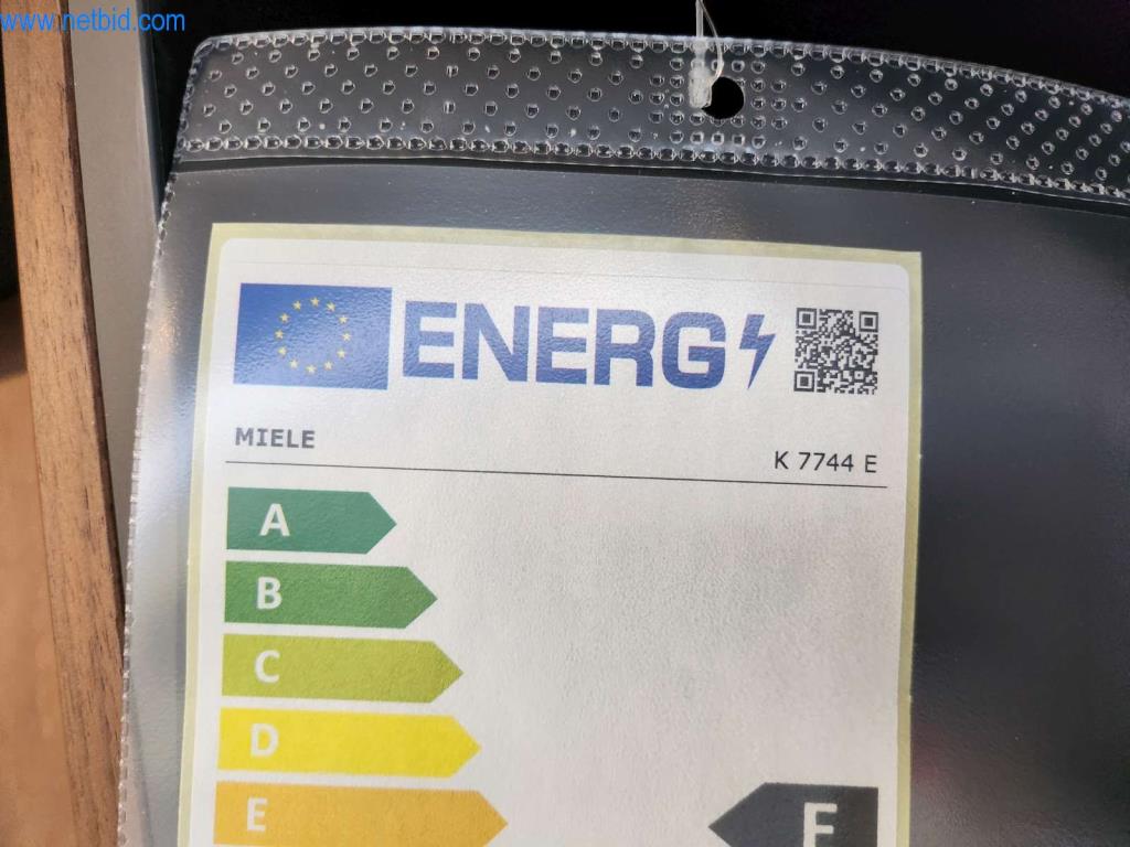 Vestavěné kuchyně, nábytek do obývacího pokoje, koupelnový nábytek, dekorační materiály a kuchyňské elektrospotřebiče-6