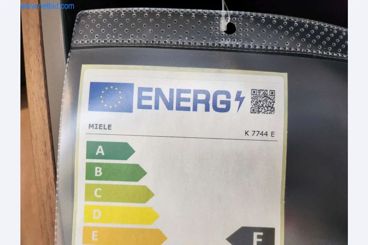 Ingerichte keukens, woonkamermeubels, badkamermeubels, decoratiemateriaal en elektrische keukenapparaten-6