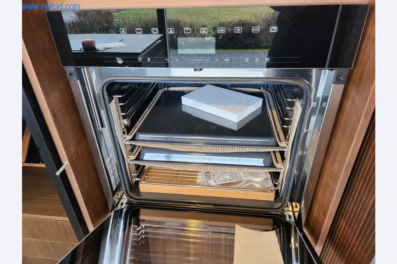 Ingerichte keukens, woonkamermeubels, badkamermeubels, decoratiemateriaal en elektrische keukenapparaten-8