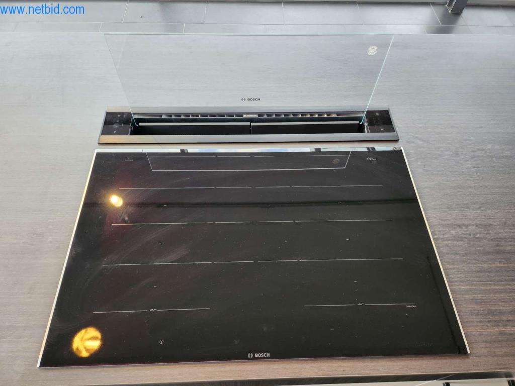 Kuchnie na wymiar, meble do salonu, meble łazienkowe, materiały dekoracyjne i kuchenne urządzenia elektryczne.-8