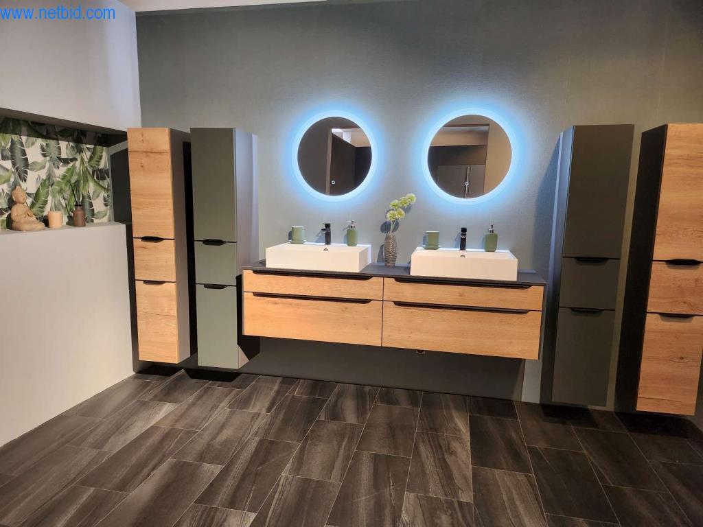 Kuchnie na wymiar, meble do salonu, meble łazienkowe, materiały dekoracyjne i kuchenne urządzenia elektryczne.-1