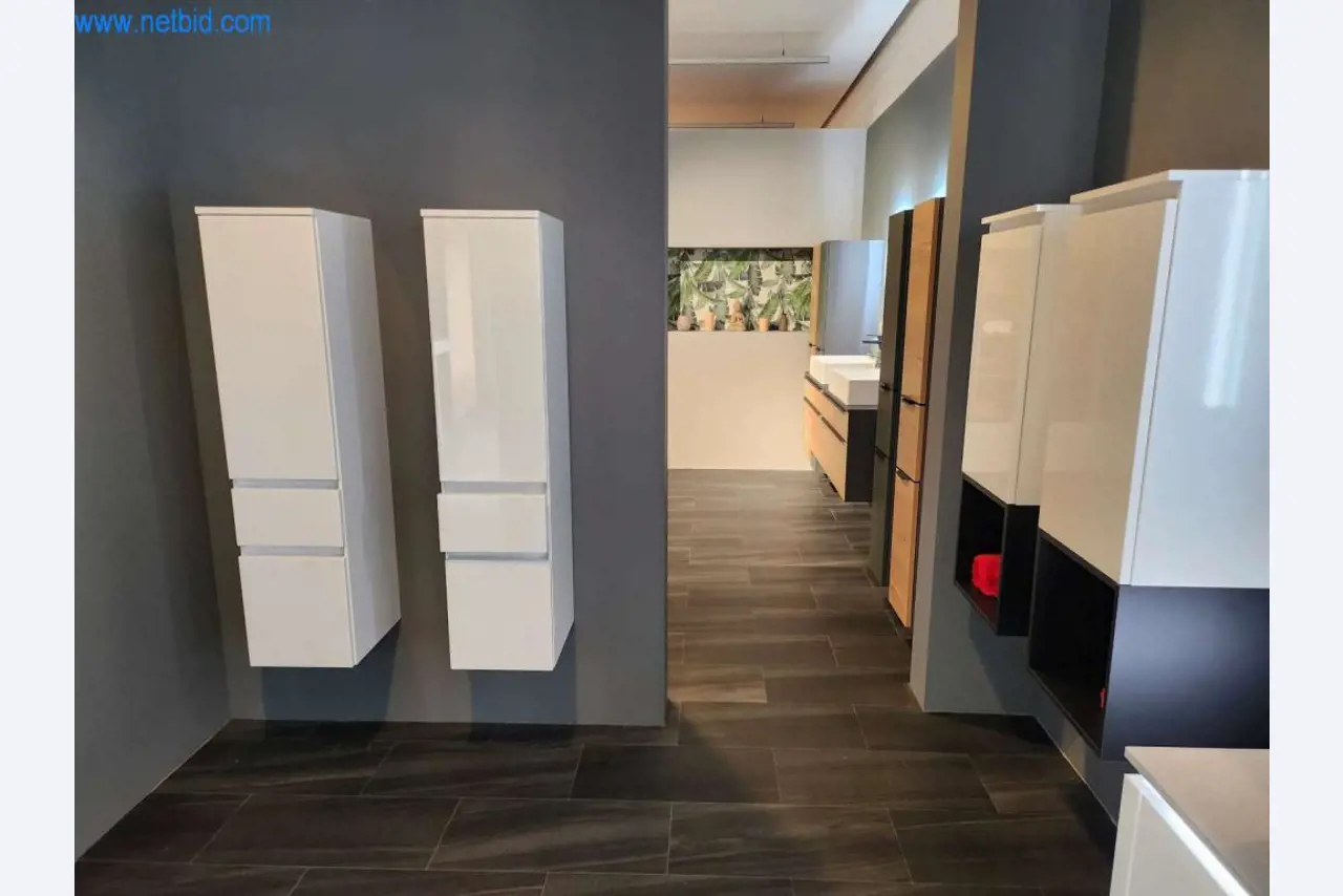 Vestavěné kuchyně, nábytek do obývacího pokoje, koupelnový nábytek, dekorační materiály a kuchyňské elektrospotřebiče-2