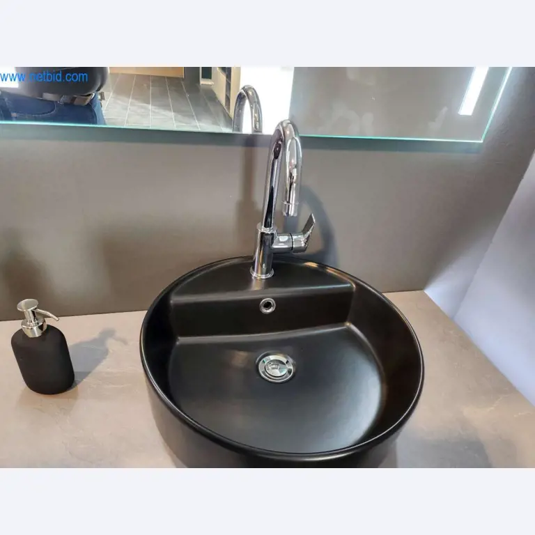 Vestavěné kuchyně, nábytek do obývacího pokoje, koupelnový nábytek, dekorační materiály a kuchyňské elektrospotřebiče-4