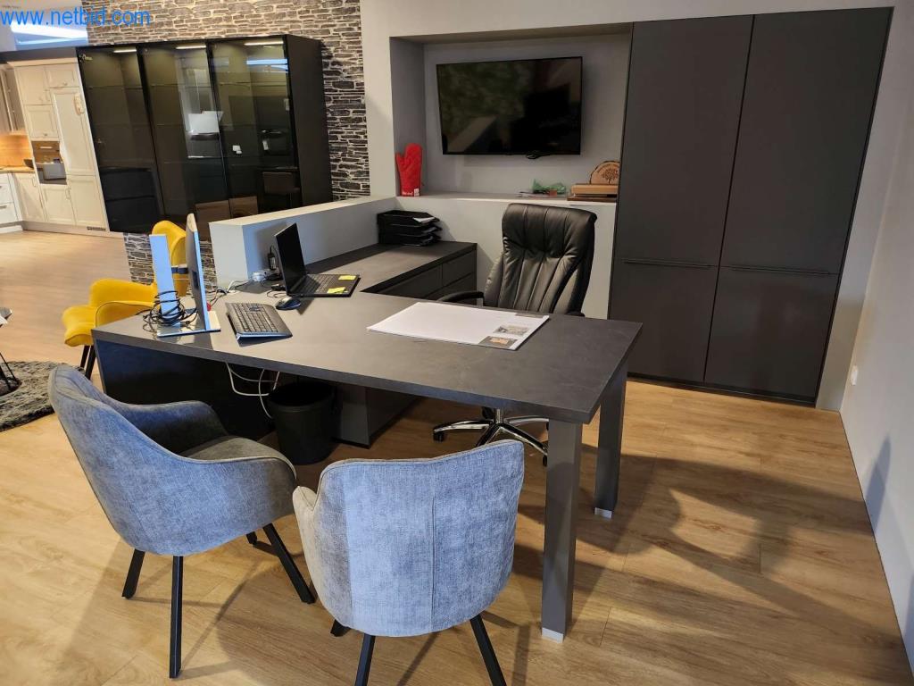 Kuchnie na wymiar, meble do salonu, meble łazienkowe, materiały dekoracyjne i kuchenne urządzenia elektryczne.-1