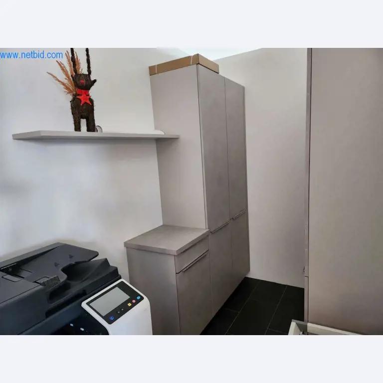 Vestavěné kuchyně, nábytek do obývacího pokoje, koupelnový nábytek, dekorační materiály a kuchyňské elektrospotřebiče-1