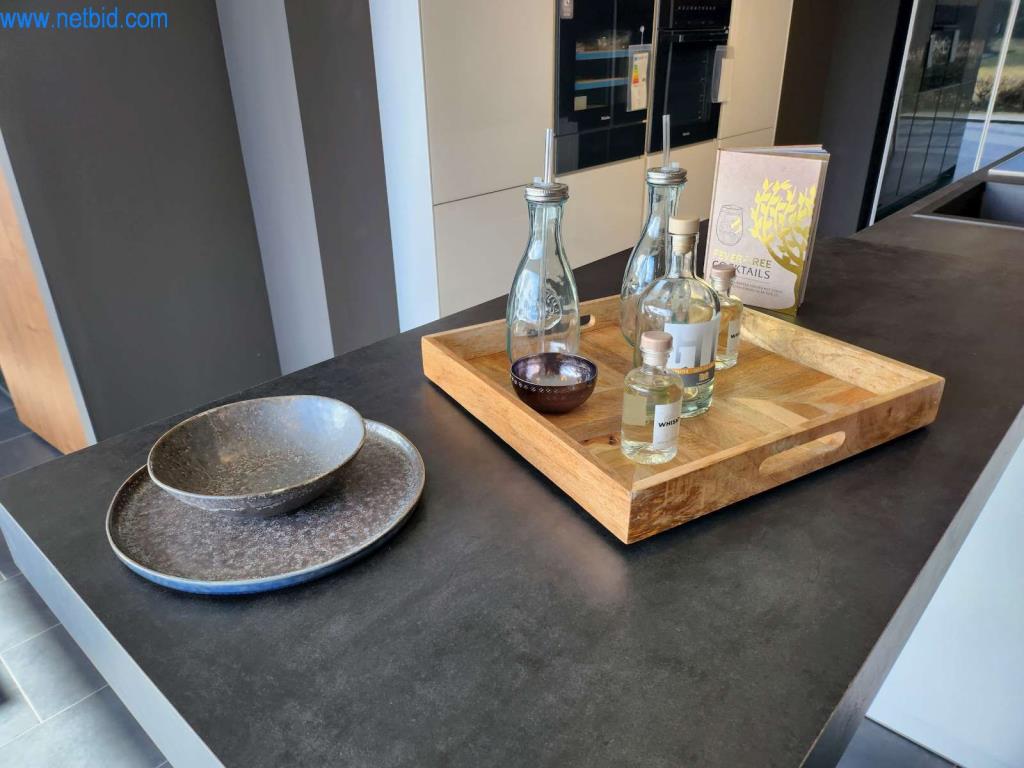 Cuisines intégrées, meubles de salon, meubles de salle de bain, matériel de décoration et appareils électroménagers de cuisine-17
