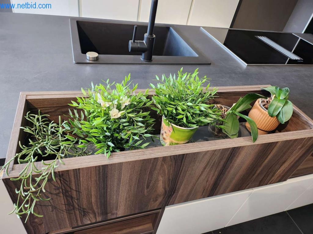 Cuisines intégrées, meubles de salon, meubles de salle de bain, matériel de décoration et appareils électroménagers de cuisine-18