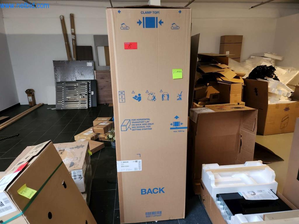 Vestavěné kuchyně, nábytek do obývacího pokoje, koupelnový nábytek, dekorační materiály a kuchyňské elektrospotřebiče-1