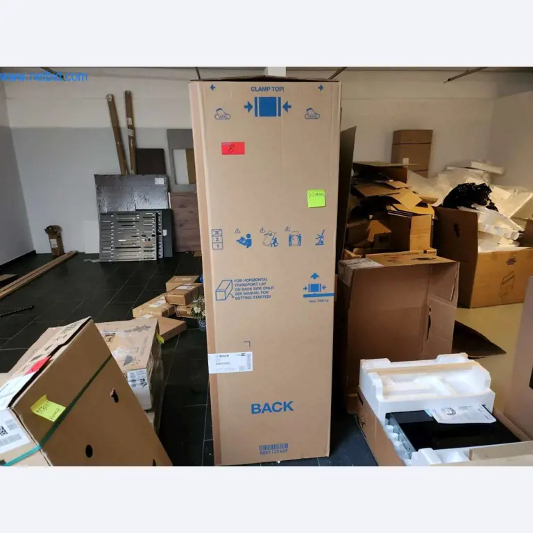 Ingerichte keukens, woonkamermeubels, badkamermeubels, decoratiemateriaal en elektrische keukenapparaten-1