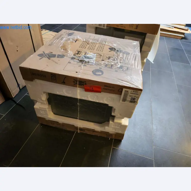 Ingerichte keukens, woonkamermeubels, badkamermeubels, decoratiemateriaal en elektrische keukenapparaten-1