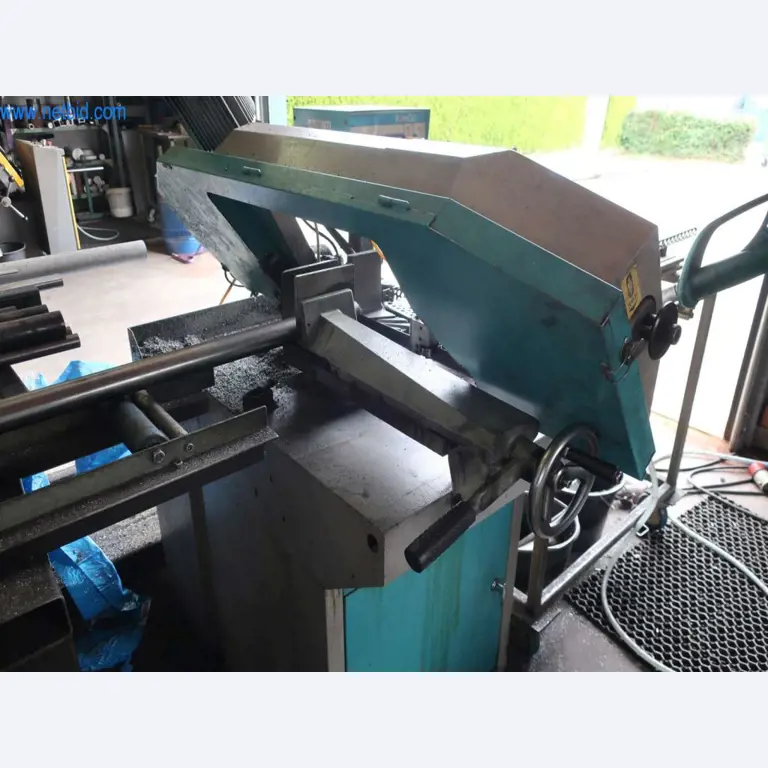 Tour CNC bien entretenu-1