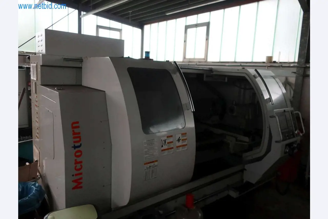 Torno CNC en buen estado
-2