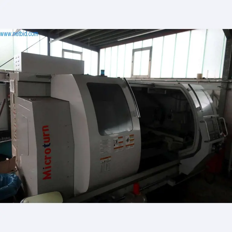 Torno CNC en buen estado
-2