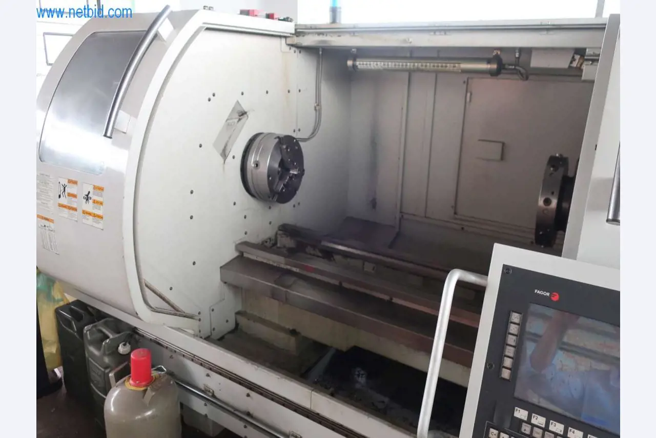 Torno CNC en buen estado
-3