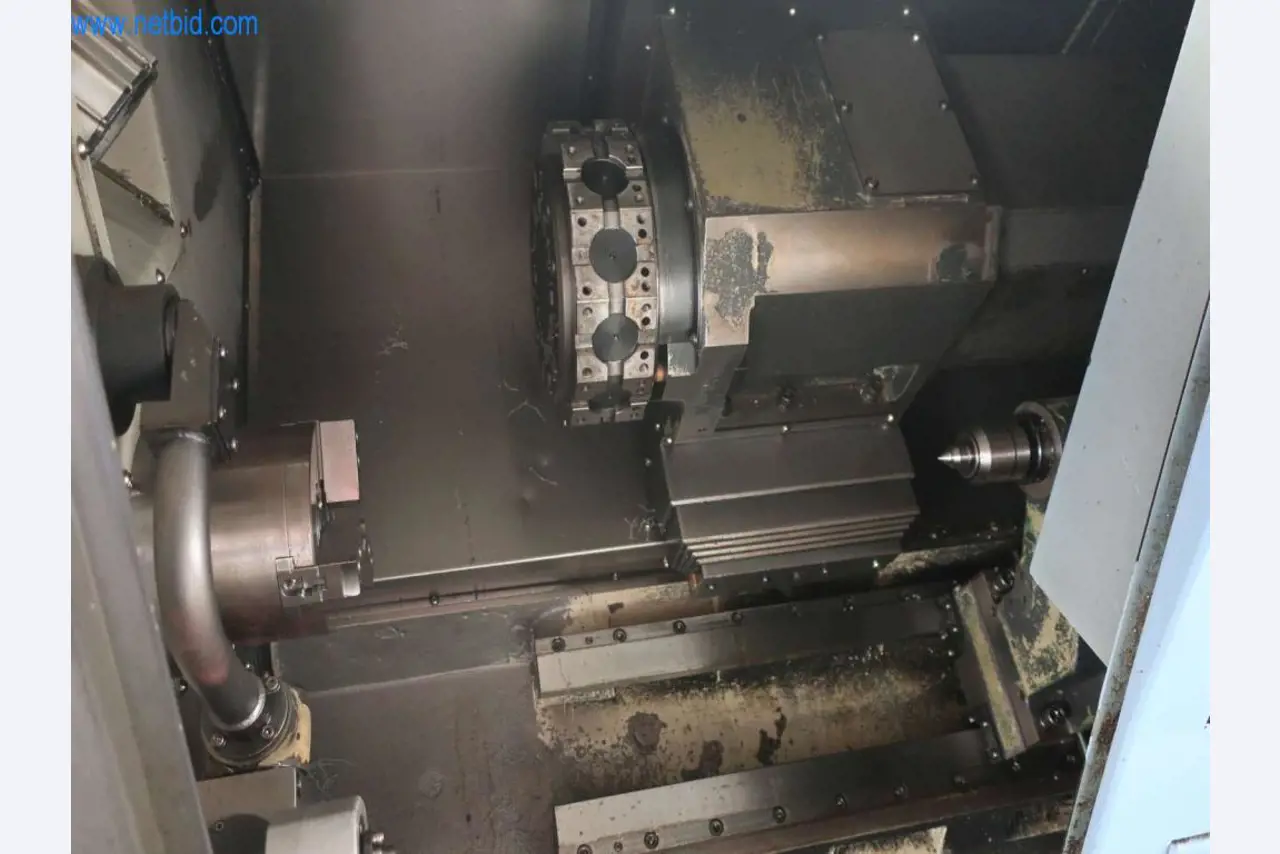 Torno CNC en buen estado
-6
