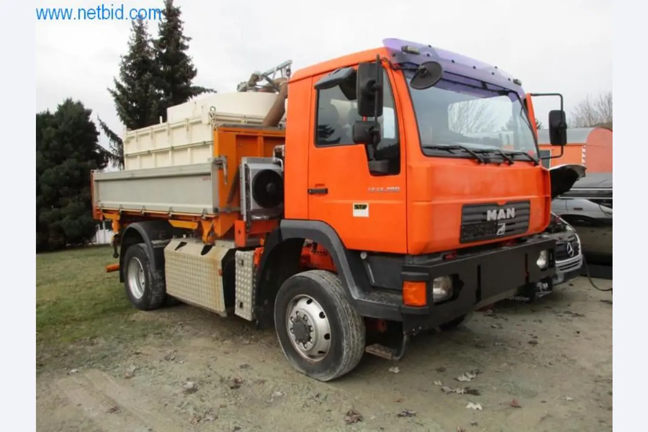 Maschinen aus dem Bereich Tiefbau / Glasfaserverlegung-1