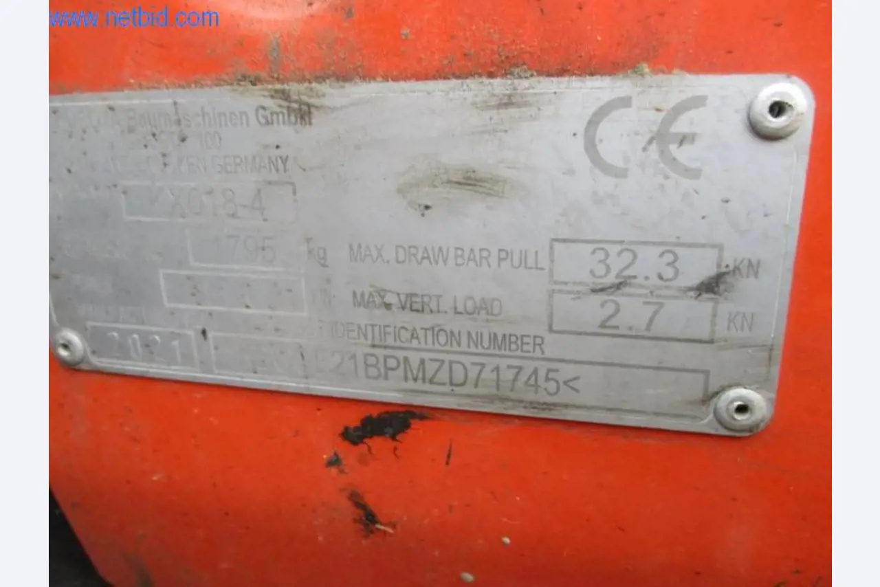 Machines from the field of civil engineering / fiberglass laying-10