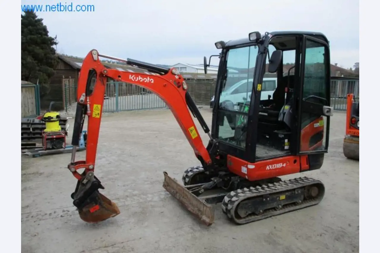 Machines from the field of civil engineering / fiberglass laying-1