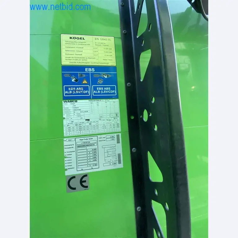 Equipamiento operativo y de oficina de una empresa de transportes-10